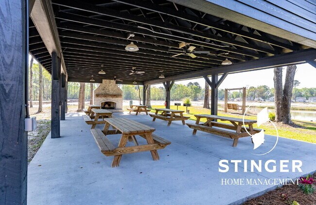 Building Photo - 198 Great Bend Dr