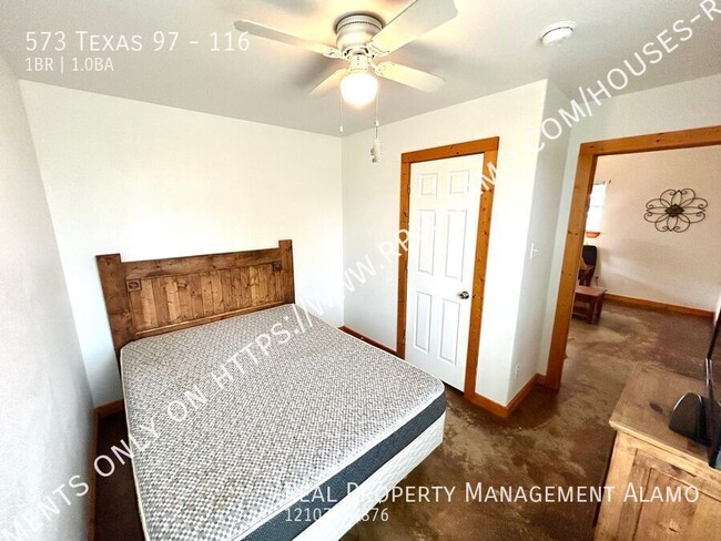 Building Photo - AVAILABLE NOW! 1 Bedroom / 1 Bath Lodge w/...