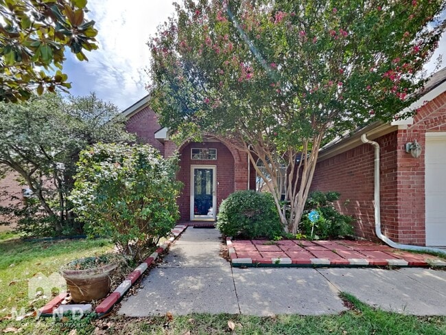 Building Photo - 8349 Everglades Cir