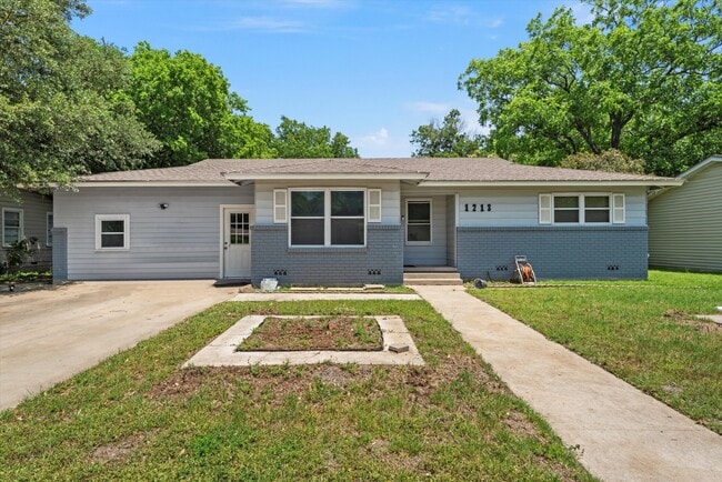 Primary Photo - 1213 N 63rd St