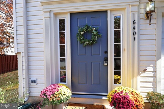 Building Photo - 6401 Lureta Ann Ln