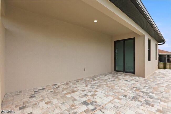 Building Photo - 2630 NW 23rd Ave