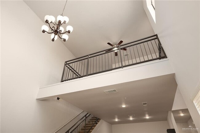 Building Photo - 810 S Taylor Rd