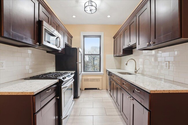 Building Photo - 6035 JFK Blvd E