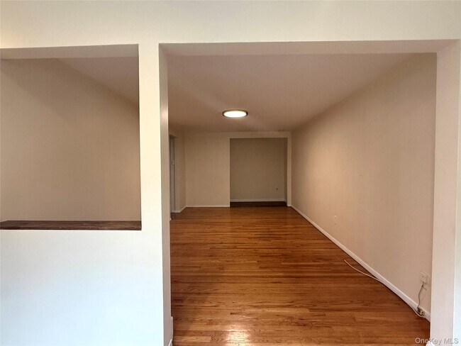 Building Photo - 100 Pocantico St