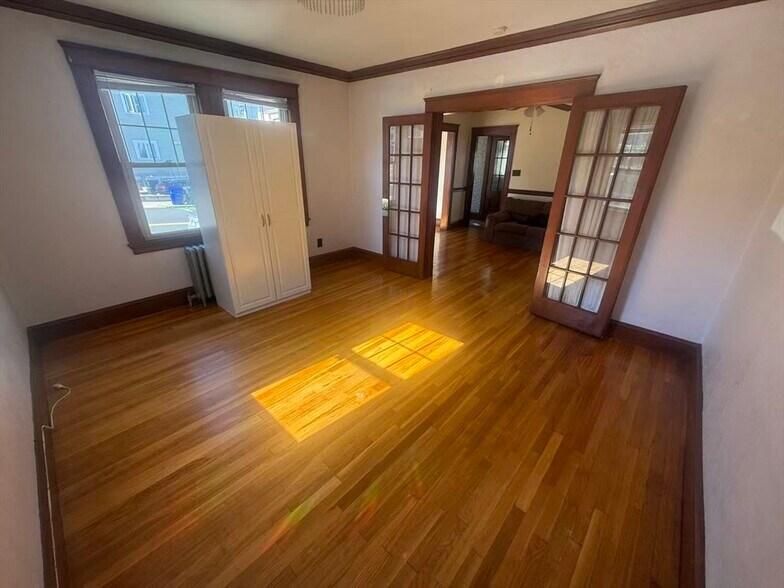 Building Photo - 58 Winship St