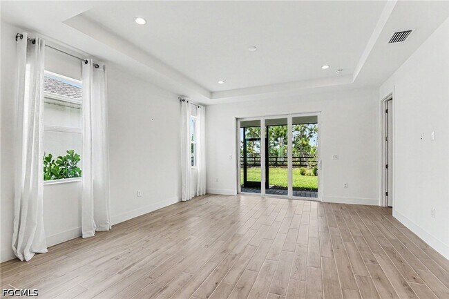 Building Photo - 44283 Panther Dr
