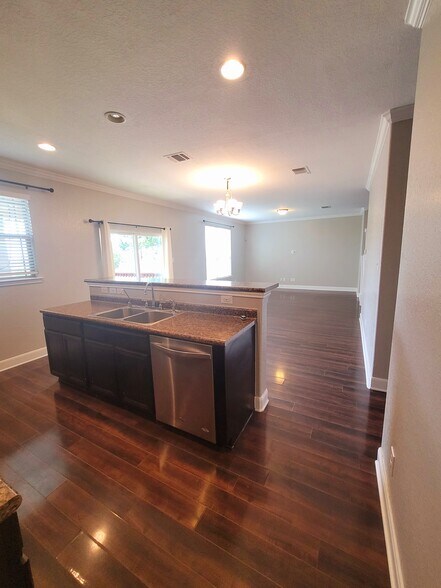 Kitchen - 2502 Villa Rufina
