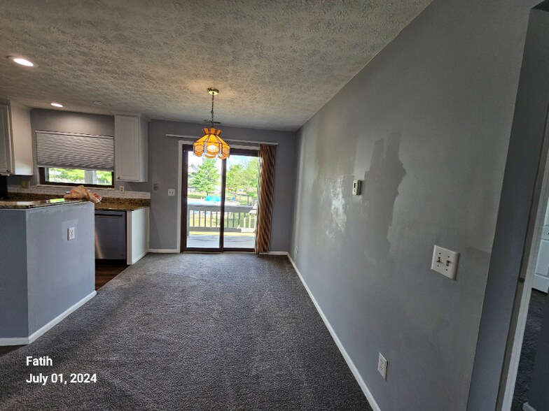 Building Photo - 5310 Stonemeadow Ave