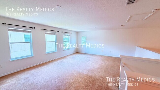 Building Photo - 4067 Knott Dr