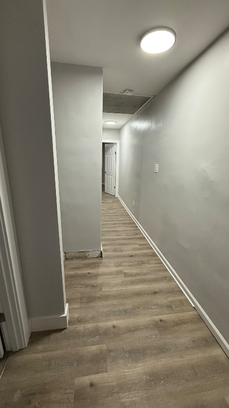 Building Photo - 78 E Barthman Ave