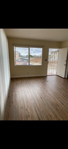 Building Photo - 4380 W 136th St