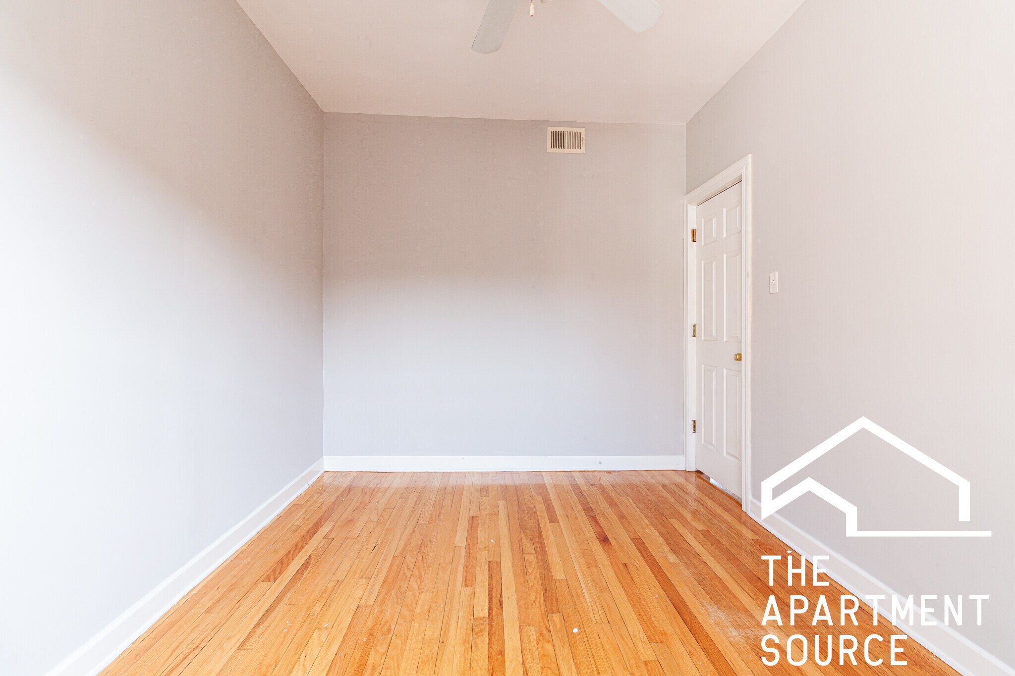 Building Photo - 561 W Aldine Ave