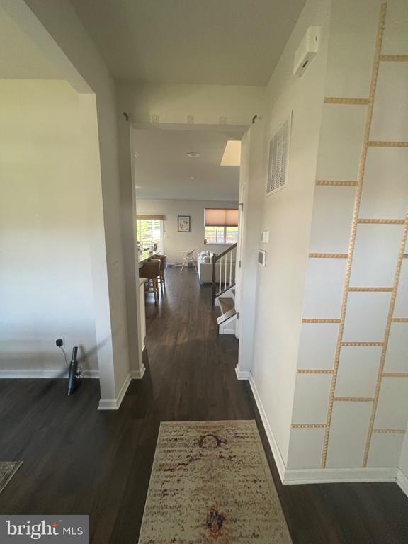 Building Photo - 226 Seven Springs Ln