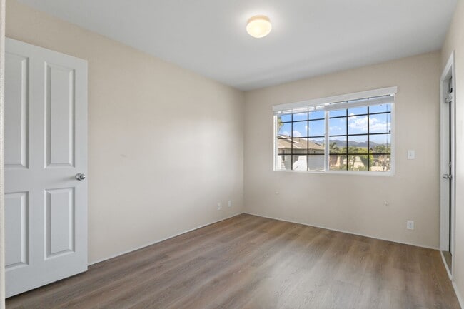 Building Photo - Perfect for Pets & Families! 4BR Ewa Beach Home with Fenced Yard & Pool Access