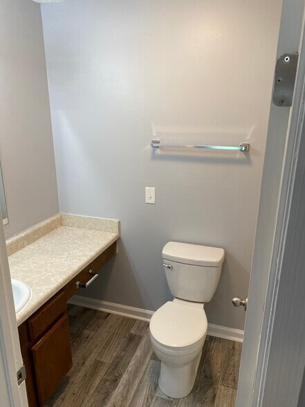 Building Photo - 738 Flint Ridge Dr