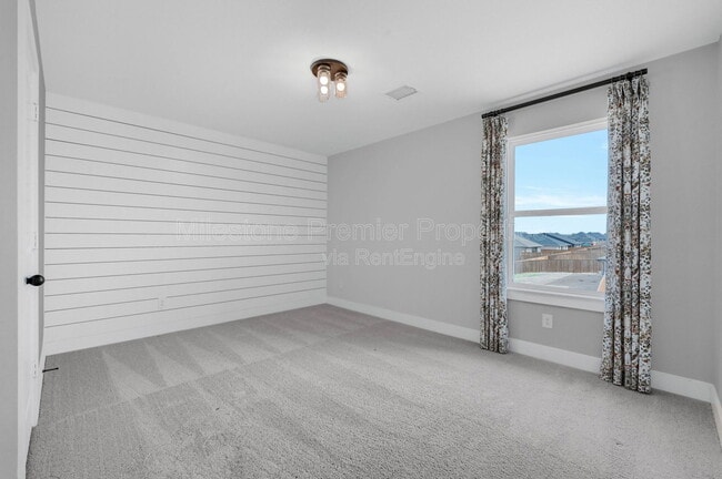 Building Photo - 1902 Aleia Cv