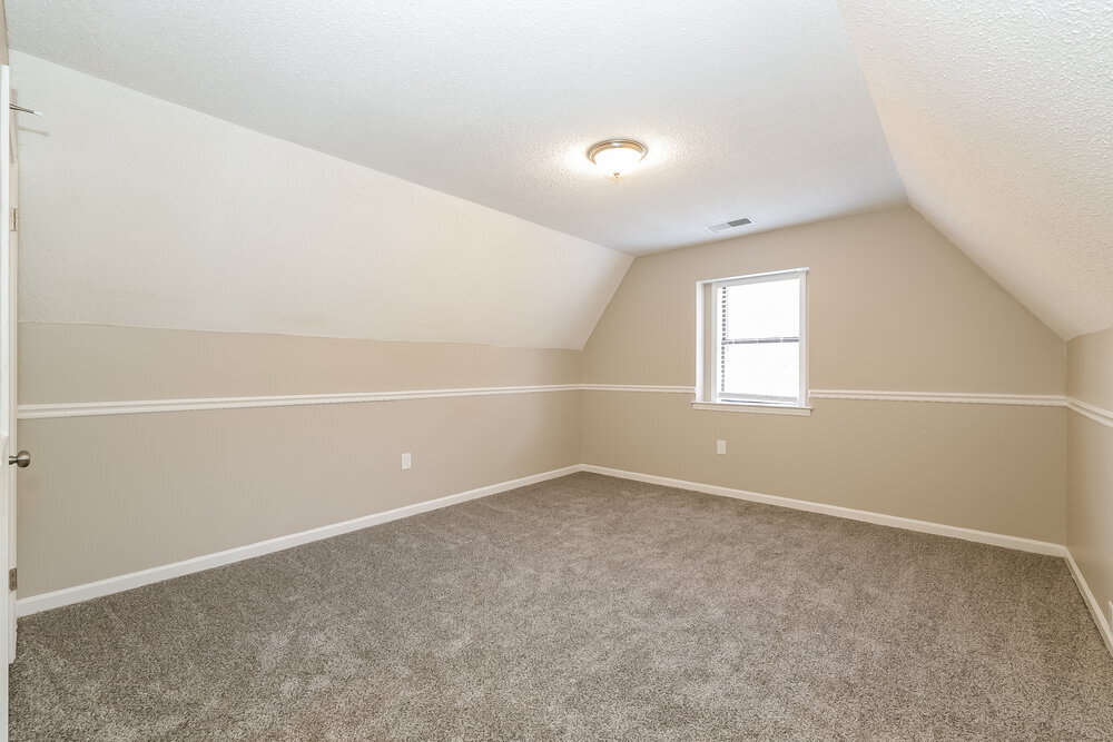 Building Photo - 8163 Cairn Dr