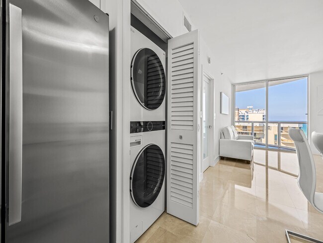 Building Photo - 6365 Collins Ave