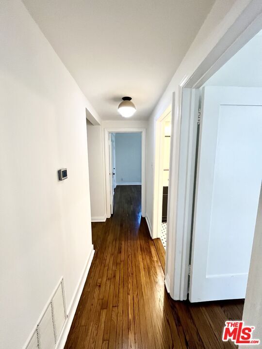 Building Photo - 1268 S Highland Ave