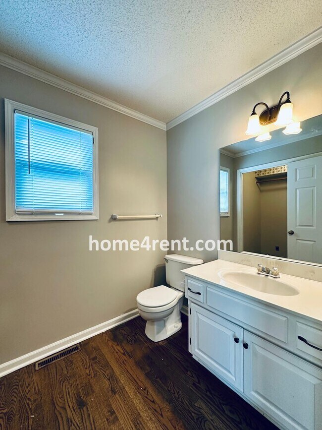 Building Photo - Blue Valley Schools w/ Hardwood Floors and...