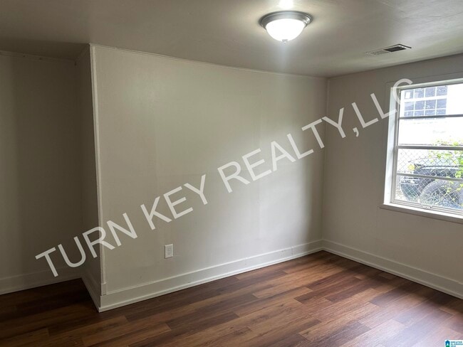 Building Photo - 2212 20th St N