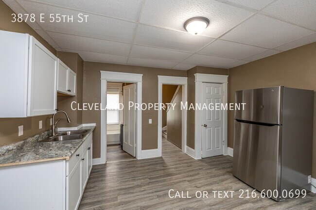 Building Photo - 3878 E 55th St