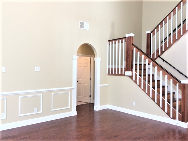 Building Photo - 13521 Waterhouse Way
