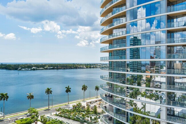 Building Photo - 1333 S Flagler Dr