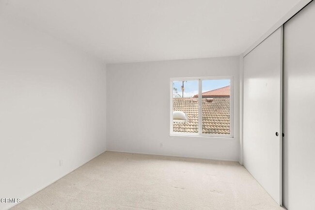 Building Photo - 2957 Seaview Ave