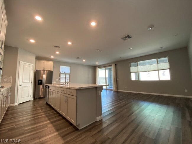 Building Photo - 355 Wind Poppy St