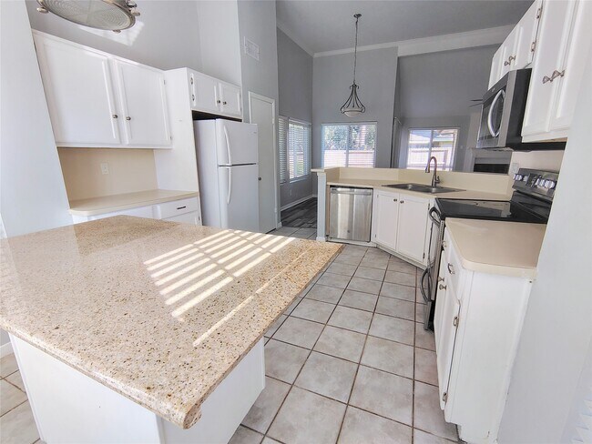 Building Photo - 4403 Waterfall Way