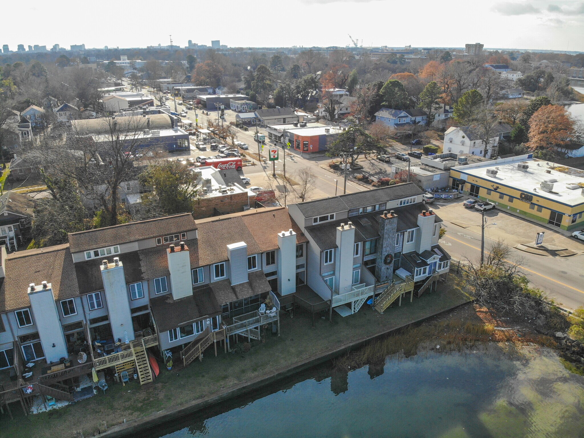 Building Photo - 793 53rd St