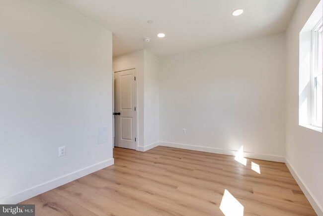Building Photo - 118 Winters Ln