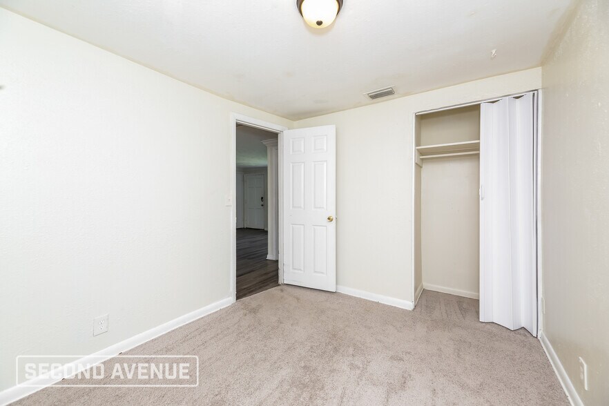 Building Photo - 5809 Tusk Ct