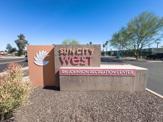 Building Photo - 3Bed/3Bath Home in 55+ Age Restricted Community in Sun City West! Move-In Ready on 06/04/2026! --...