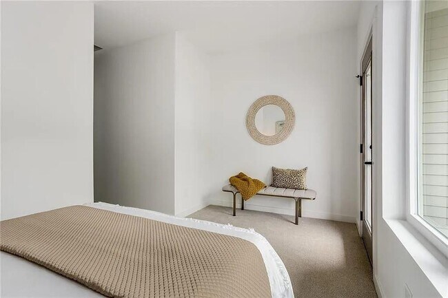 Building Photo - 1436 Walker Pl SE