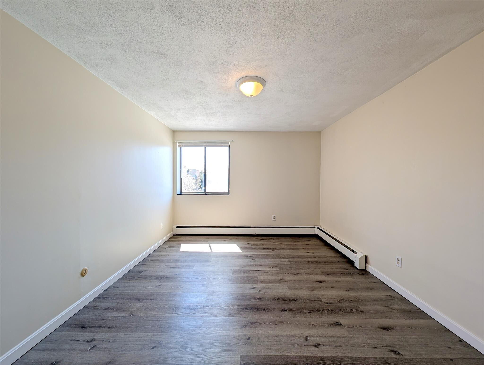 Building Photo - 80 Newbury St