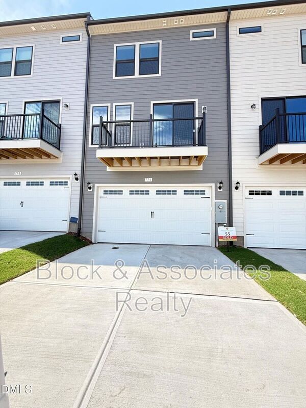 Building Photo - 776 Ballyneal Aly