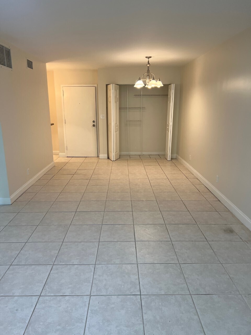 Building Photo - 3115 Oakland Shores Dr