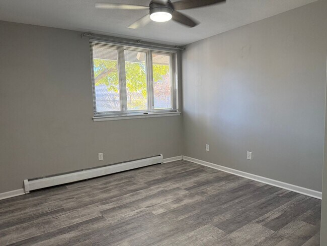 Building Photo - Charming 1 Bedroom Condo in the Heart of S...