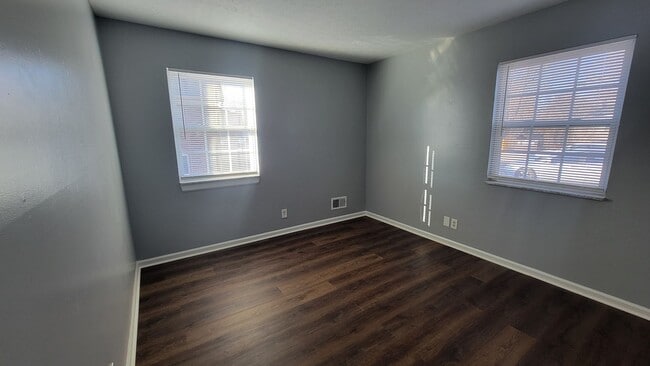 Building Photo - 4405 Landside Dr