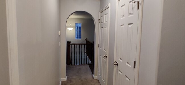 Building Photo - 1077 Kettering Dr