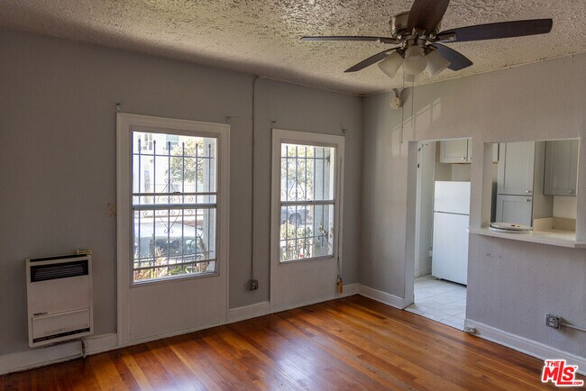 Building Photo - 661 Shatto Pl