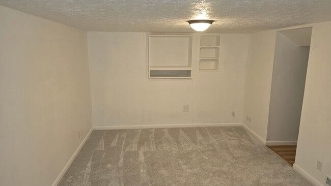 Building Photo - 5179 Springdale Blvd
