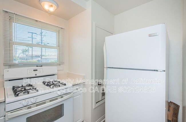 Building Photo - 405 N Juniper St