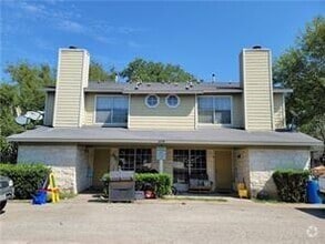 Building Photo - 2209 Creekside Ln