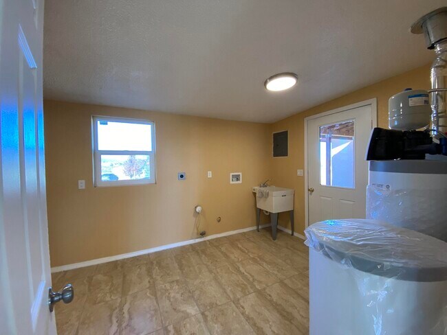 Building Photo - 72 Aspen Dr