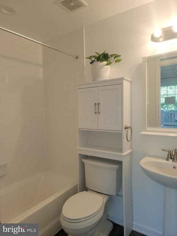 Building Photo - 9620 Potters Hill Cir