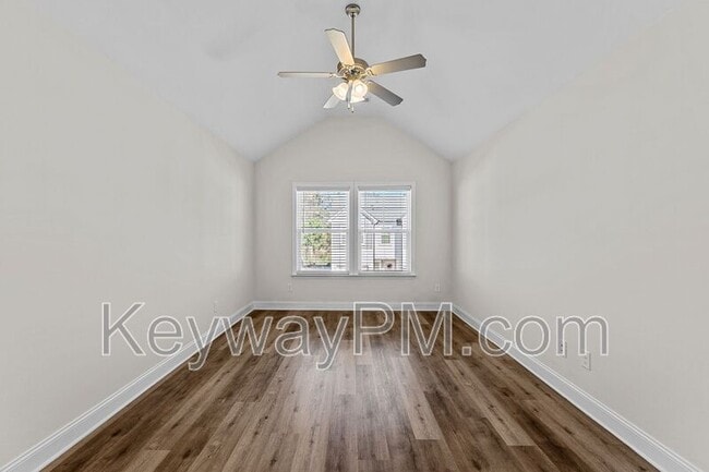 Building Photo - 331 Sumac Trail